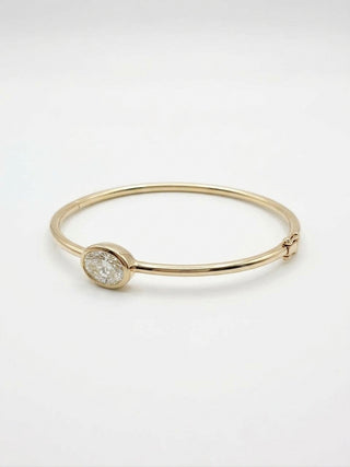 OVAL BANGLE