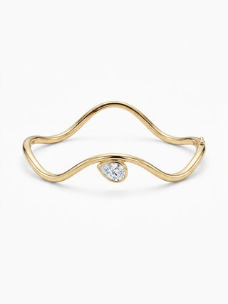 WAVY BANGLE